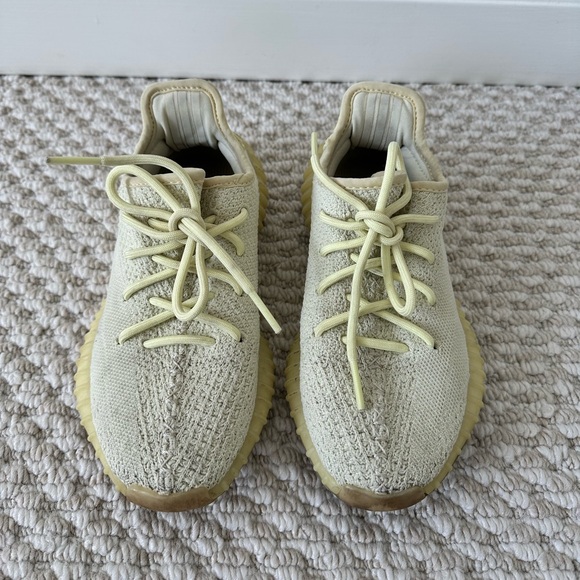 Yeezy Boost 350 V2 ‘Butter’ - Picture 4 of 13